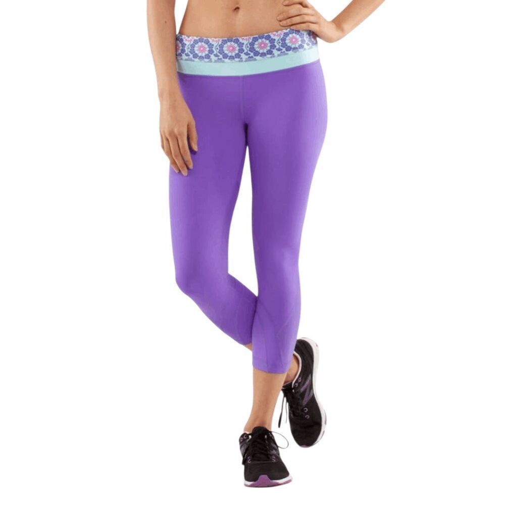 LULULEMON ATHLETICA Inspire Crop II Size 6